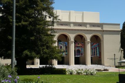 Pomona College (121345)